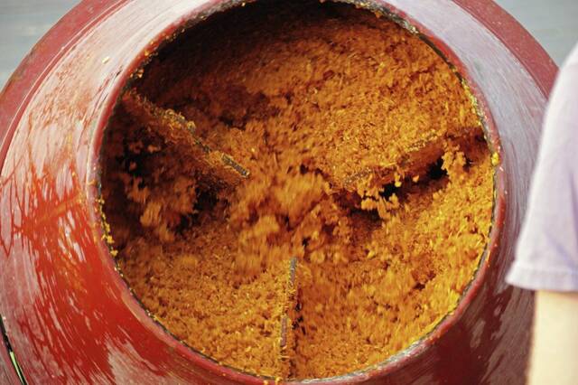 6269004_web1_vnd-sawdust1-060823