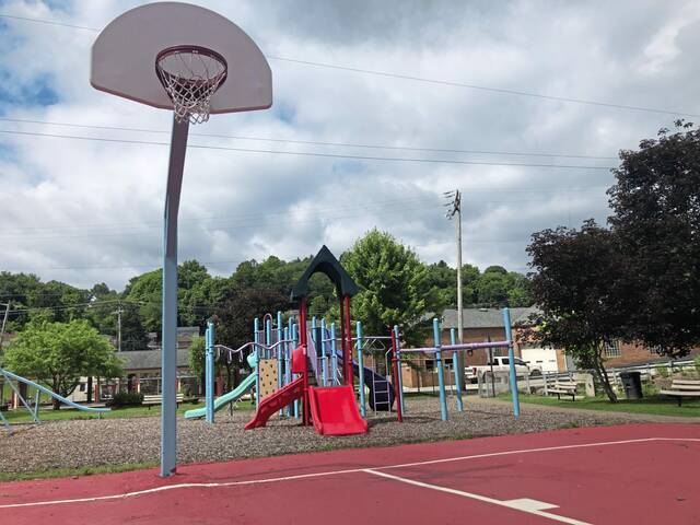 6270580_web1_WEB-export-playground3