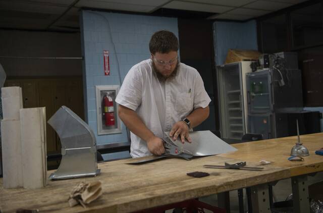 6271321_web1_vnd-sheetmetal4-061223