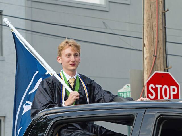 6275402_web1_pal-riverviewgraduation-061523-14