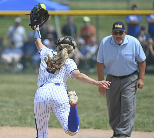 Hempfield softball team wins with stifling defense