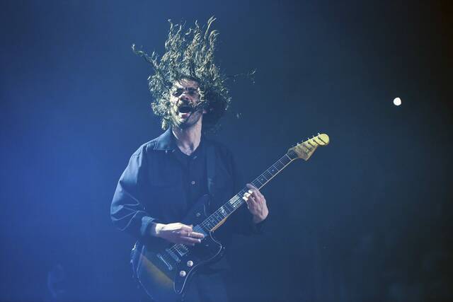 6284450_web1_ptr-ParamoreConcert012-061223