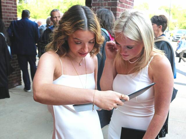6288628_web1_sew-academygraduation-062223-3
