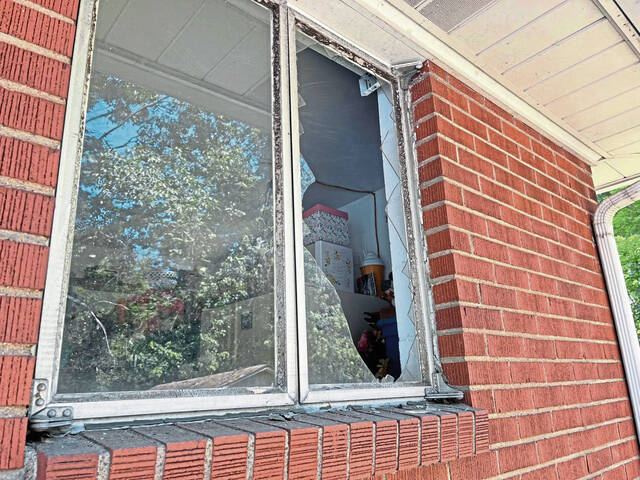 6290589_web1_vnd-windowdamage-060223