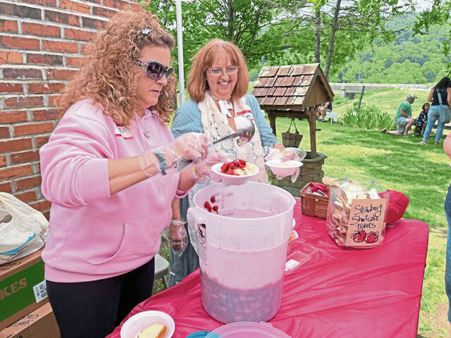 6305571_web1_vnd-burtnerstrawberry5-061823