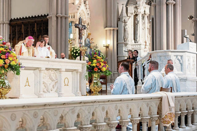 6326706_web1_vnd-newpriests-062523-5