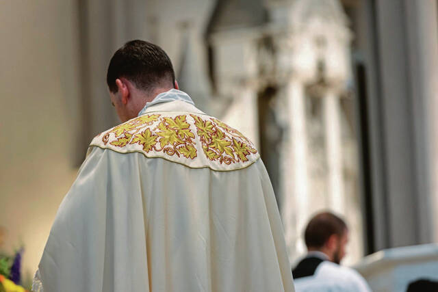 6326706_web1_vnd-newpriests-062523-6
