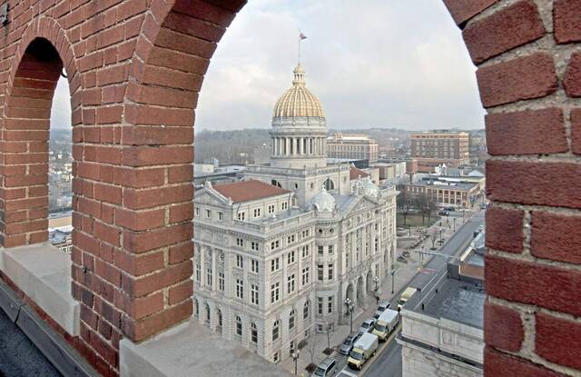 6329949_web1_web-WCCourthouseB