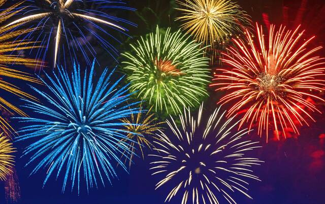 6339883_web1_web-fireworks111