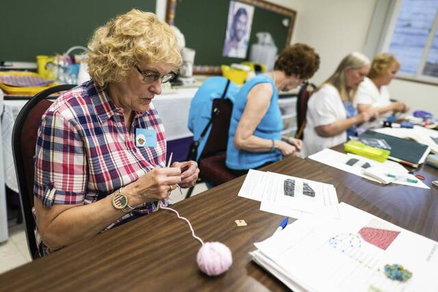 6272339_web1_gtr-KnittingGuild1-061623
