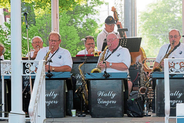 6334930_web1_gtr-oa-wallygingersband5-070416