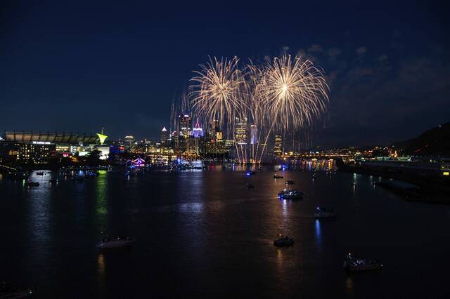 6353803_web1_ptr-PittFireworks7-070523