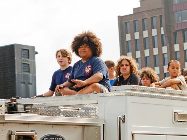 6355432_web1_te-july4parade-071323-13