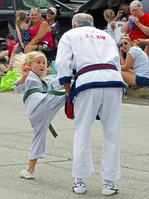 6355432_web1_te-july4parade-071323-6