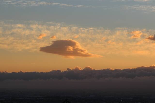 6389977_web1_ufo