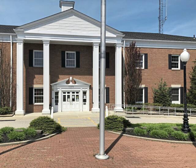 6391830_web1_gtr-NHTownHouse--2-