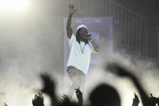 Photos: Pittsburgh's Wiz Khalifa, Snoop Dogg perform sold-out show at Star  Lake