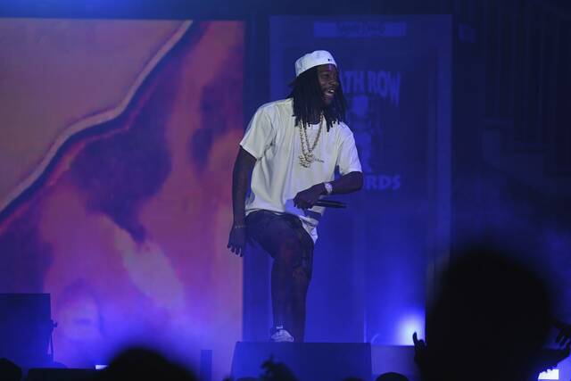 Photos: Pittsburgh's Wiz Khalifa, Snoop Dogg perform sold-out show at Star  Lake