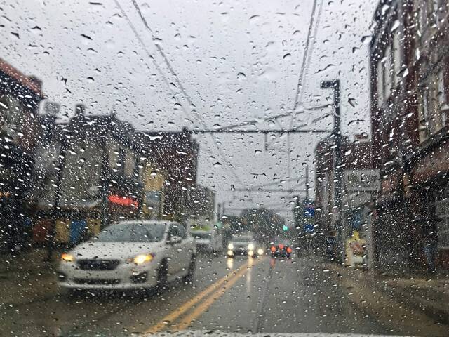 6398549_web1_ptr-rain-072123