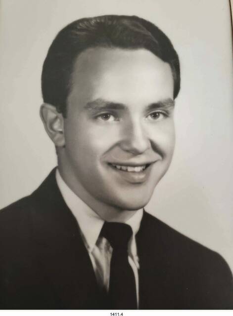 6400010_web1_Irv-Younger-003