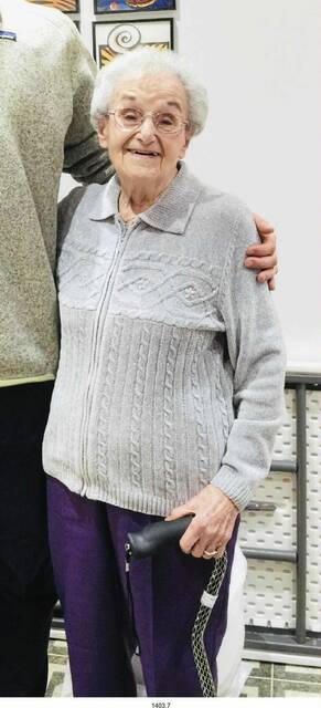6400010_web1_Rose-Mallinger-003