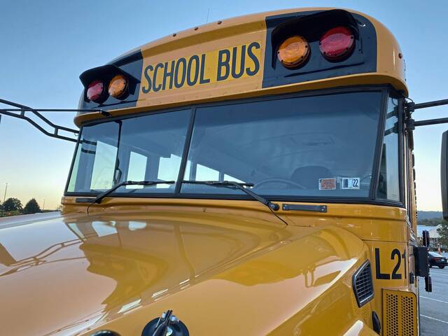 6403926_web1_web-schoolbus33