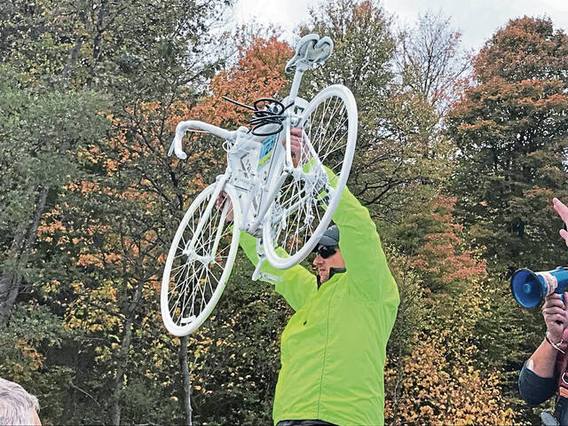 6410129_web1_gtr-BikeMemorial2-102119