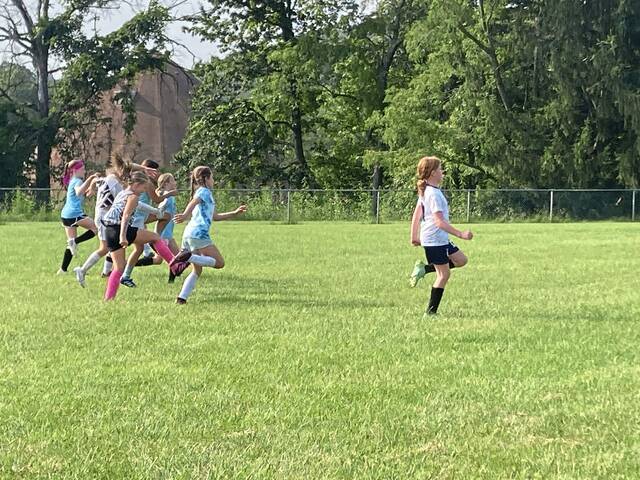 6416040_web1_summersports2
