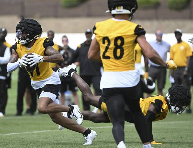 6428378_web1_ptr-Steelers09-073123