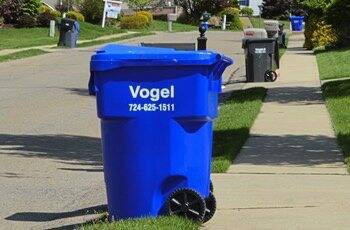 6420566_web1_vnd-RecycleTownHall-040423-6