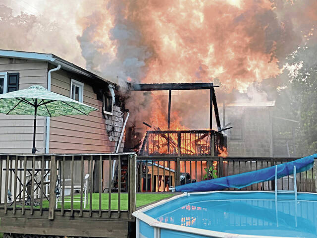 6435665_web1_gtr-BroadwayFire2-080223