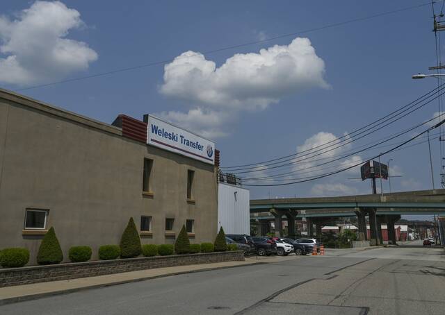 6437991_web1_vnd-moretarbillboards-080423