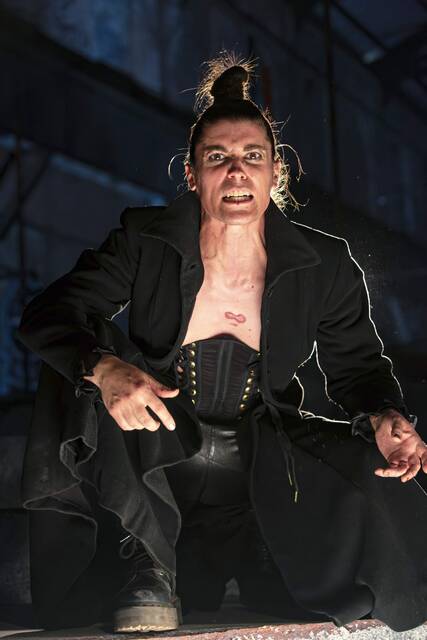 6439308_web1_PTR-FiveThings-Hamlet