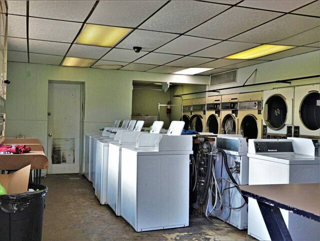6442020_web1_vnd-HarmarLaundryFire4-080423