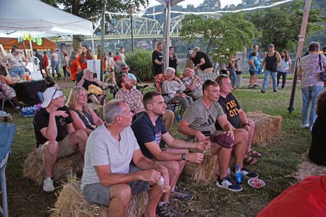 6445663_web1_vep-lo-ScenesFolkFest-081323