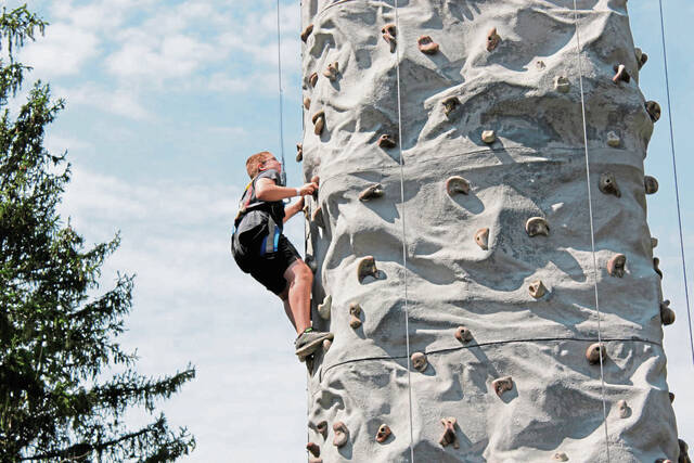 6447319_web1_gtr-CedarCreekFest-080723-8
