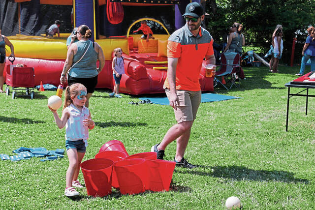 6447319_web1_gtr-CedarCreekFest-080723-9