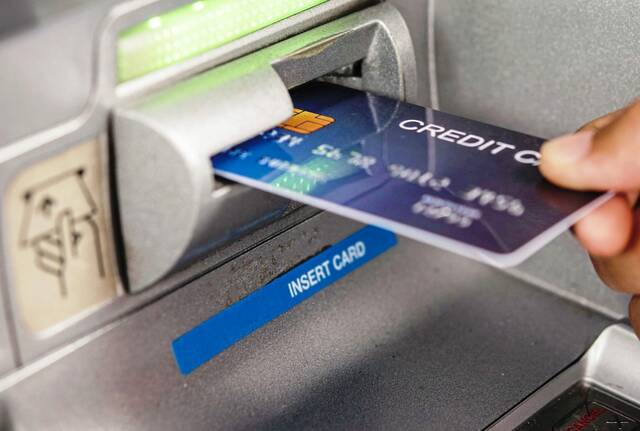 6454307_web1_WEB-credit-card