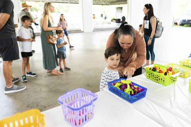 6458762_web1_her-ReadingParty2-081723