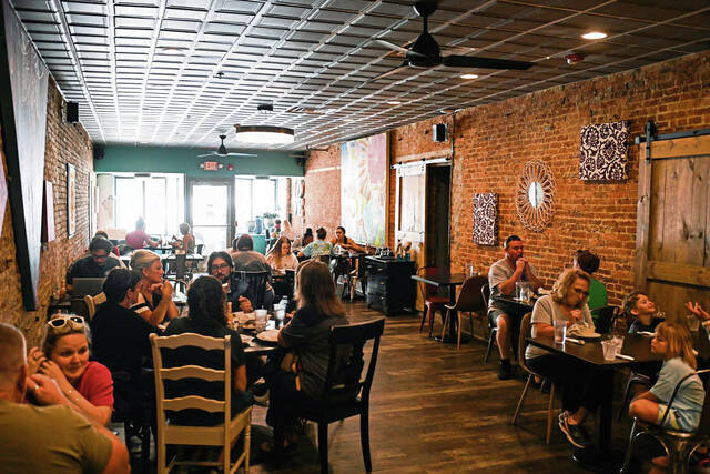 6460390_web1_gtr-GbgFoodScene009-082023