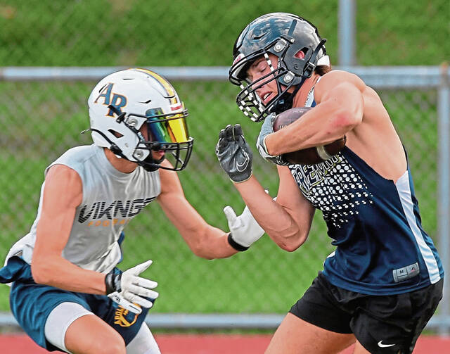 Young Freeport looks to outslug opponents in defense of conference title