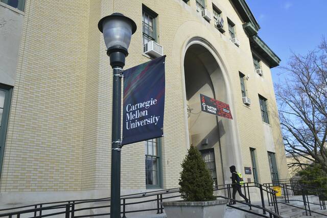 6474773_web1_ptr-collegecost10-022120