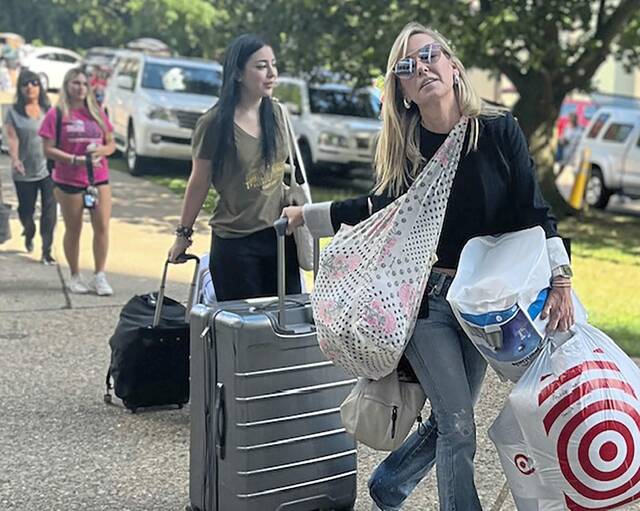 6478644_web1_ptr-collegemovein-1-081623