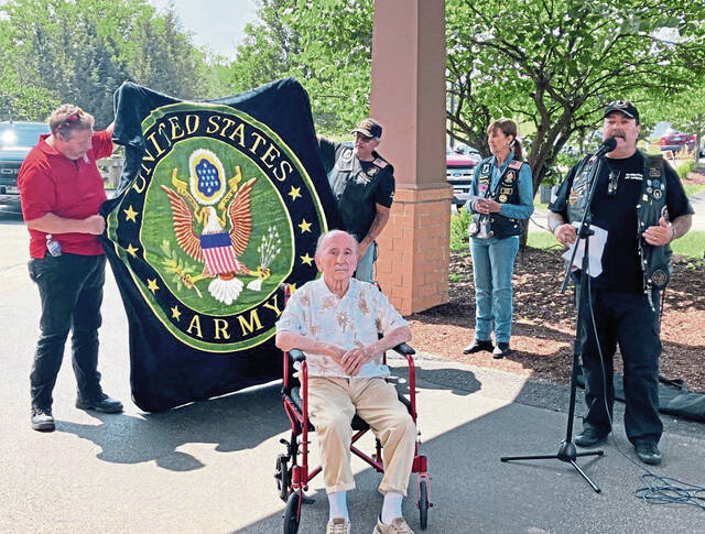 6489663_web1_AlzheimersRide2--2-