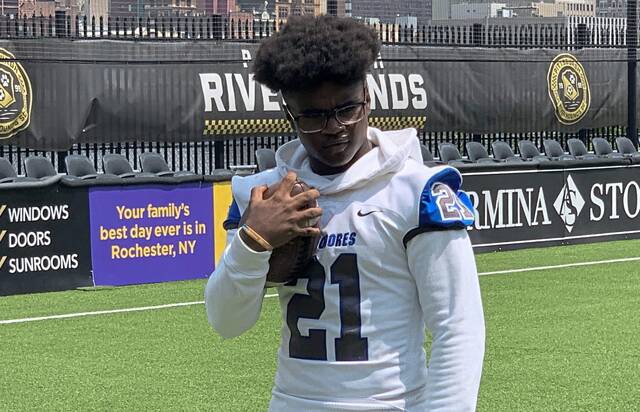 Perry looks for Julian Walker to lead young team back to postseason