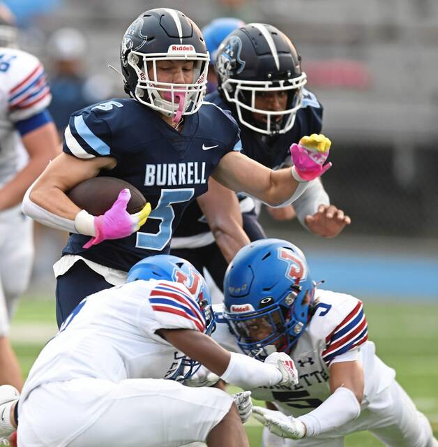 Jeannette rallies in 4th quarter to defeat Burrell