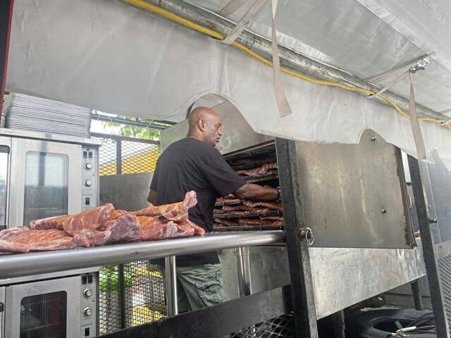 6522770_web1_PTR-RibFest