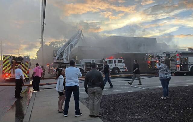 6527747_web1_vnd-HarmarHouseFire2-090123