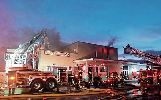 6527747_web1_vnd-HarmarHouseFire5-090123