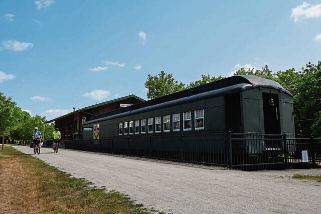 6505048_web1_gtr-250westnewton001